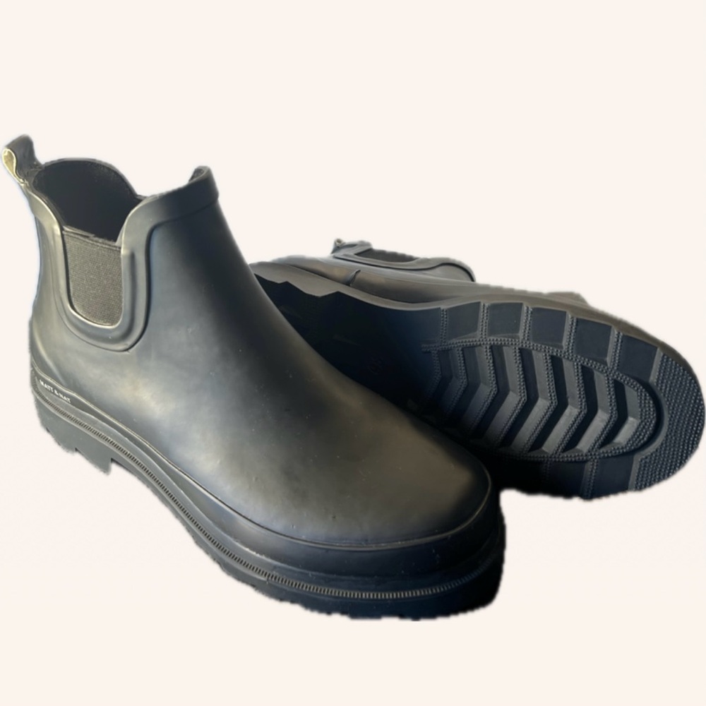 Matt & Nat Rubber Ankle Boot, Women's size EU 36 (US 5/6) - Black